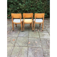 Vintage design houten schoolstoeltjes uit de jaren 60